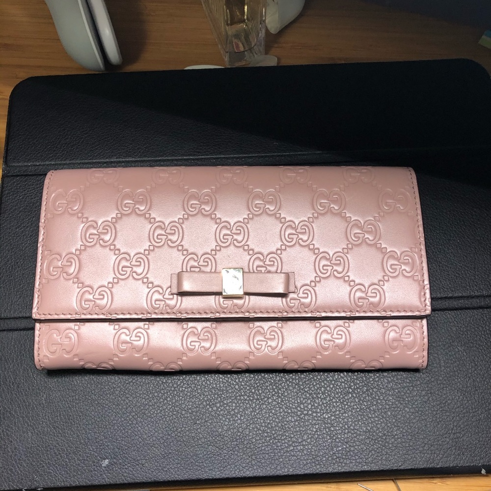 Gucci wallet dusty pink
